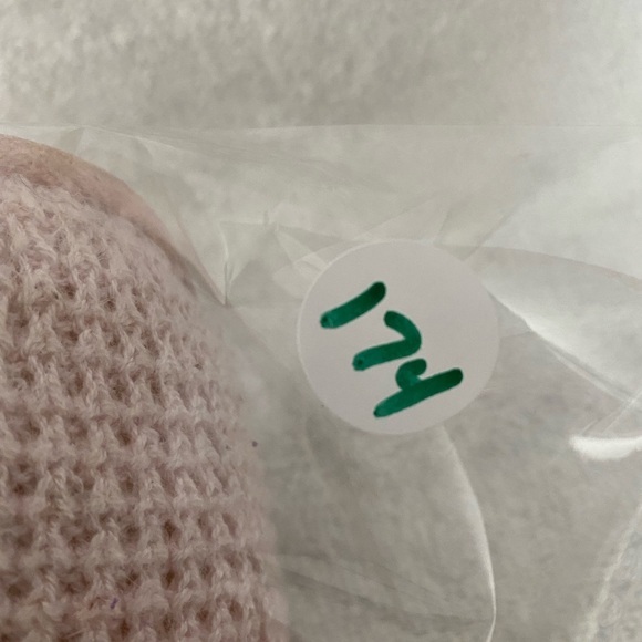 Victoria’s Secret’s Slippers Shoes Size Small Women’s Pink Slip On Fuzzy - Picture 7 of 7